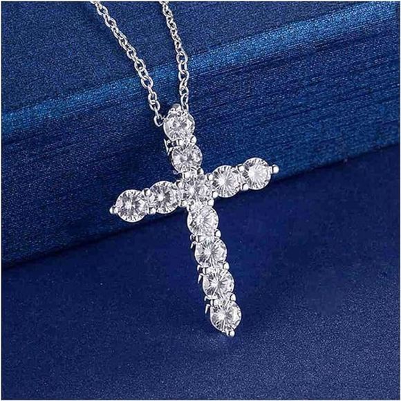 💋Gorgeous Brilliant Cut Zircon Cross Pendant on Silver Chain - Picture 8 of 17